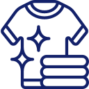 Icon of a clean t-shirt with sparkle symbols next to a folded stack of clothes, representing cleanliness or laundry.